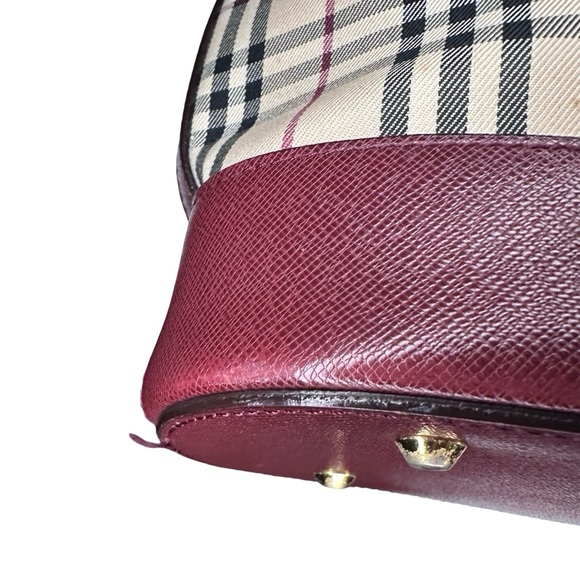 BURBERRY zip top nova check tote - leather handles and trim - pre loved vintage - Picture 6 of 12